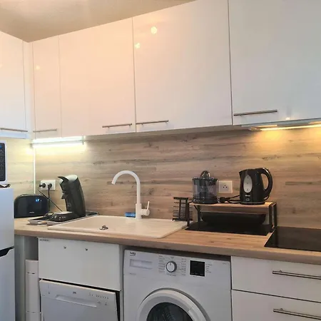 Appartement Moderne Avec Piscine Et Parking à 200m De La De La Grande Conque, Cap D'agde - Fr-1-249-413 Agde